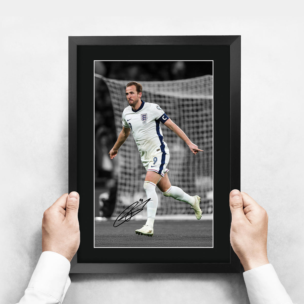 Harry Kane England A3 framed print, view 3