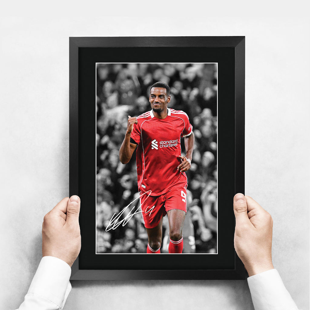Alexander Isak Contrast Icon A3 framed print, view 3